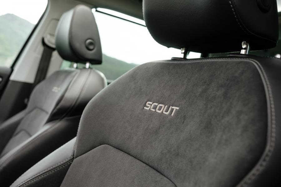 Интерьер Skoda Kodiaq Scout 2018 года  (CIS) (фото 28 из 40)